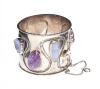 HEAVY STERLING SILVER CUFF SET WITH AMETHYST AND AGATE at Ross's Online Art Auctions