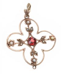 9CT GOLD PENDANT SET WITH PEARLS AND GARNET at Ross's Online Art Auctions
