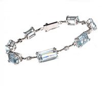 18CT WHITE GOLD AQUAMARINE AND DIAMOND BRACELET at Ross's Online Art Auctions