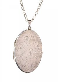 SILVER LOCKET AND CHAIN at Ross's Online Art Auctions