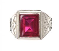 14CT WHITE GOLD GENTS RING at Ross's Online Art Auctions