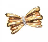 COSTUME BOW BROOCH at Ross's Online Art Auctions