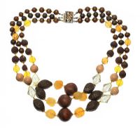 TRIPLE STRAND OF VINTAGE BEADS at Ross's Online Art Auctions