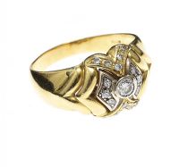 18CT GOLD DIAMOND DRESS RING at Ross's Online Art Auctions