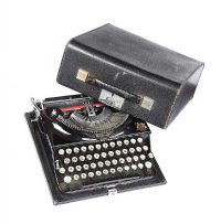OLD IMPERIAL TYPE WRITER at Ross's Online Art Auctions