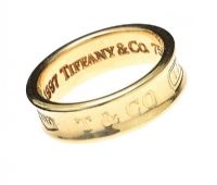 TIFFANY & CO. 18CT GOLD RING at Ross's Online Art Auctions