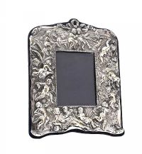 SILVER PHOTOGRAPH FRAME at Ross's Online Art Auctions