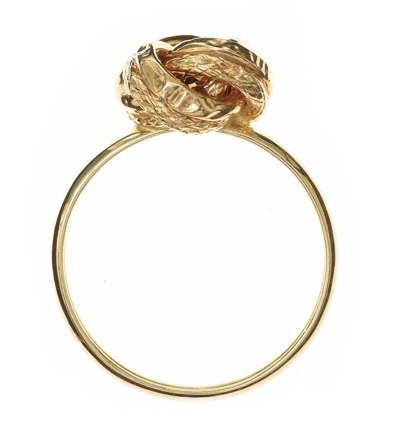 18CT GOLD RING at Ross's Online Art Auctions