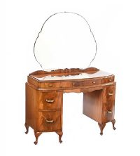 VINTAGE MAHOGANY DRESSING TABLE at Ross's Online Art Auctions