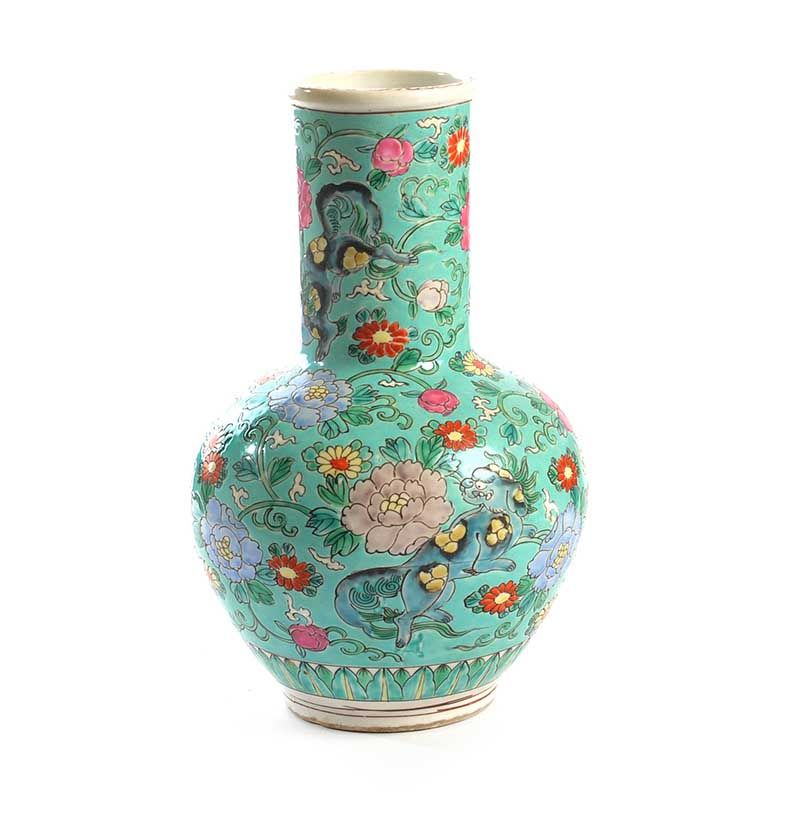EARLY NIPPON VASE (FROM BATH LODGE CASTLE) at Ross's Online Art Auctions