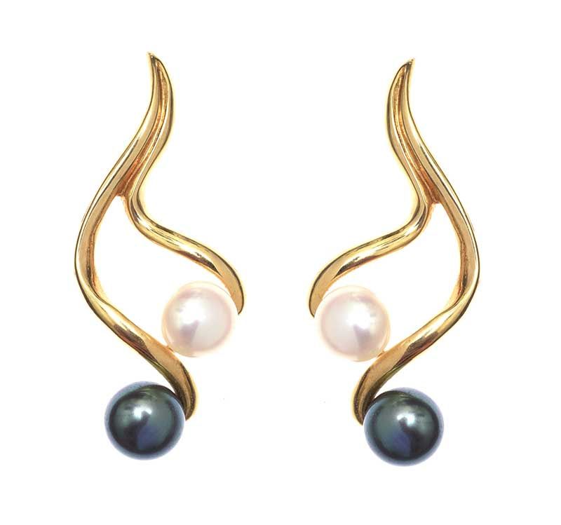 18CT GOLD FRESHWATER PEARL EARRINGS at Ross's Online Art Auctions