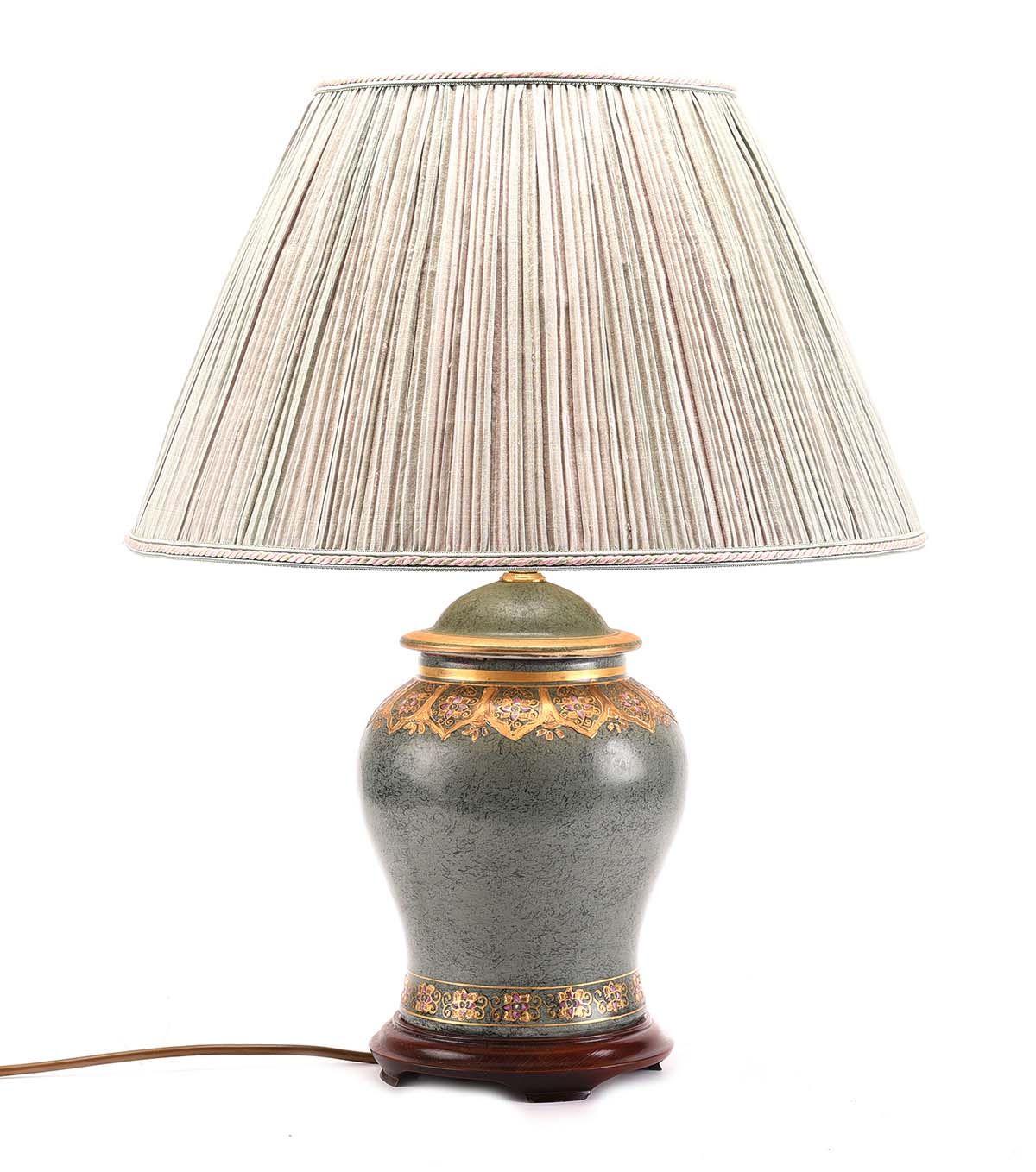 TABLE LAMP & SHADE at Ross's Online Art Auctions
