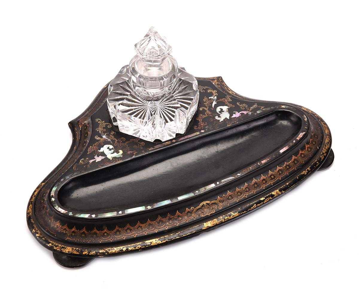 VICTORIAN  PEN STAND at Ross's Online Art Auctions