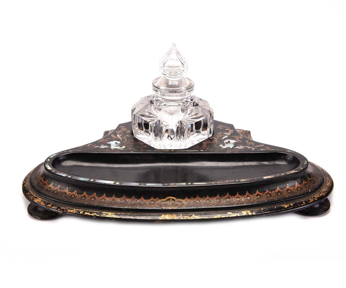 VICTORIAN  PEN STAND at Ross's Online Art Auctions