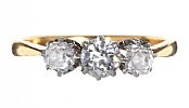 18CT GOLD THREE STONE DIAMOND RING at Ross's Online Art Auctions