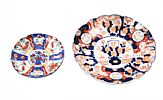 A TWENTIETH CENTURY JAPANESE IMARI PATTERN CHARGER &  A SMALLER DISH at Ross's Online Art Auctions
