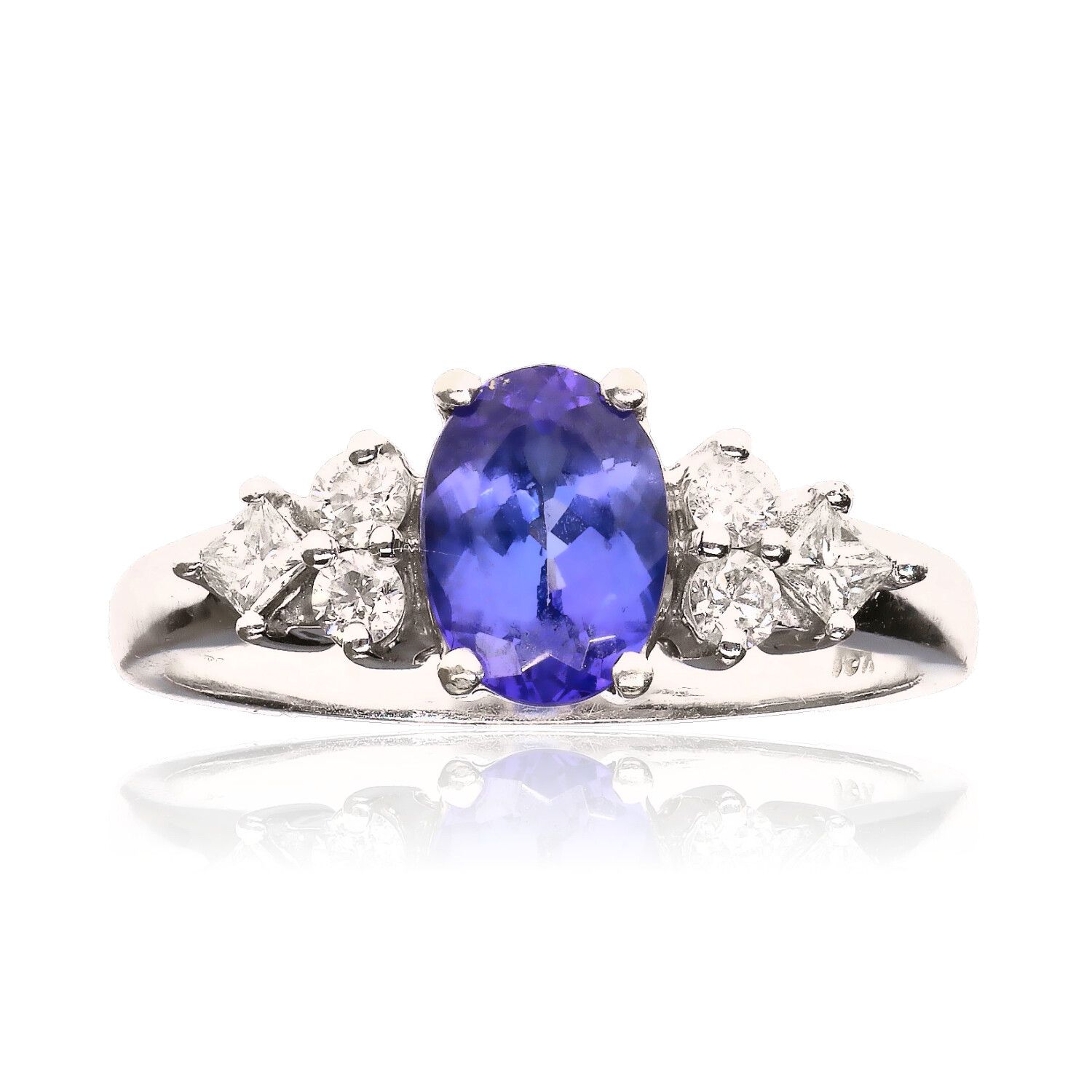 18CT WHITE GOLD TANZANITE & DIAMOND RING at Ross's Online Art Auctions