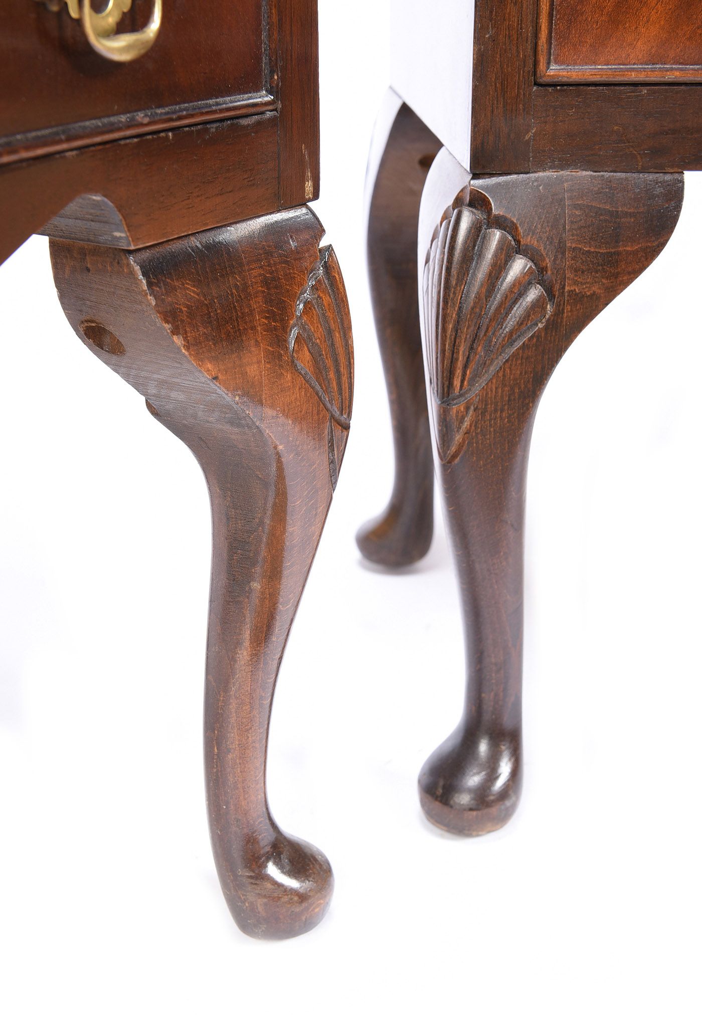 PAIR OF MAHOGANY SERPENTINE FRONT PEDESTALS at Ross's Online Art Auctions