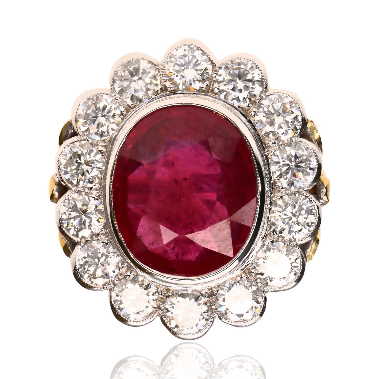 18CT GOLD RUBY & DIAMOND CLUSTER RING at Ross's Online Art Auctions