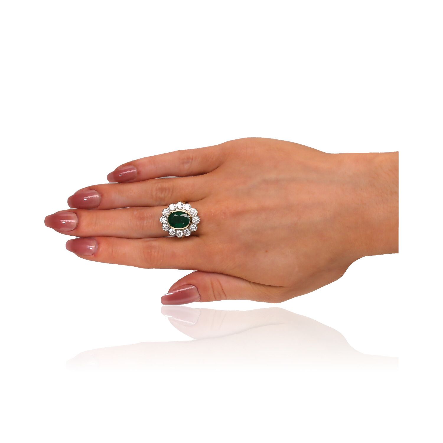 18CT GOLD EMERALD & DIAMOND CLUSTER RING at Ross's Online Art Auctions